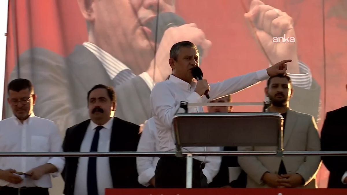 Özel'den Erdoğan'a: "Ümmetçilik üzerinden, mezhepçilik üzerinden, din siyaseti üzerinden bu coğrafyada sana hesap yaptırmayız"